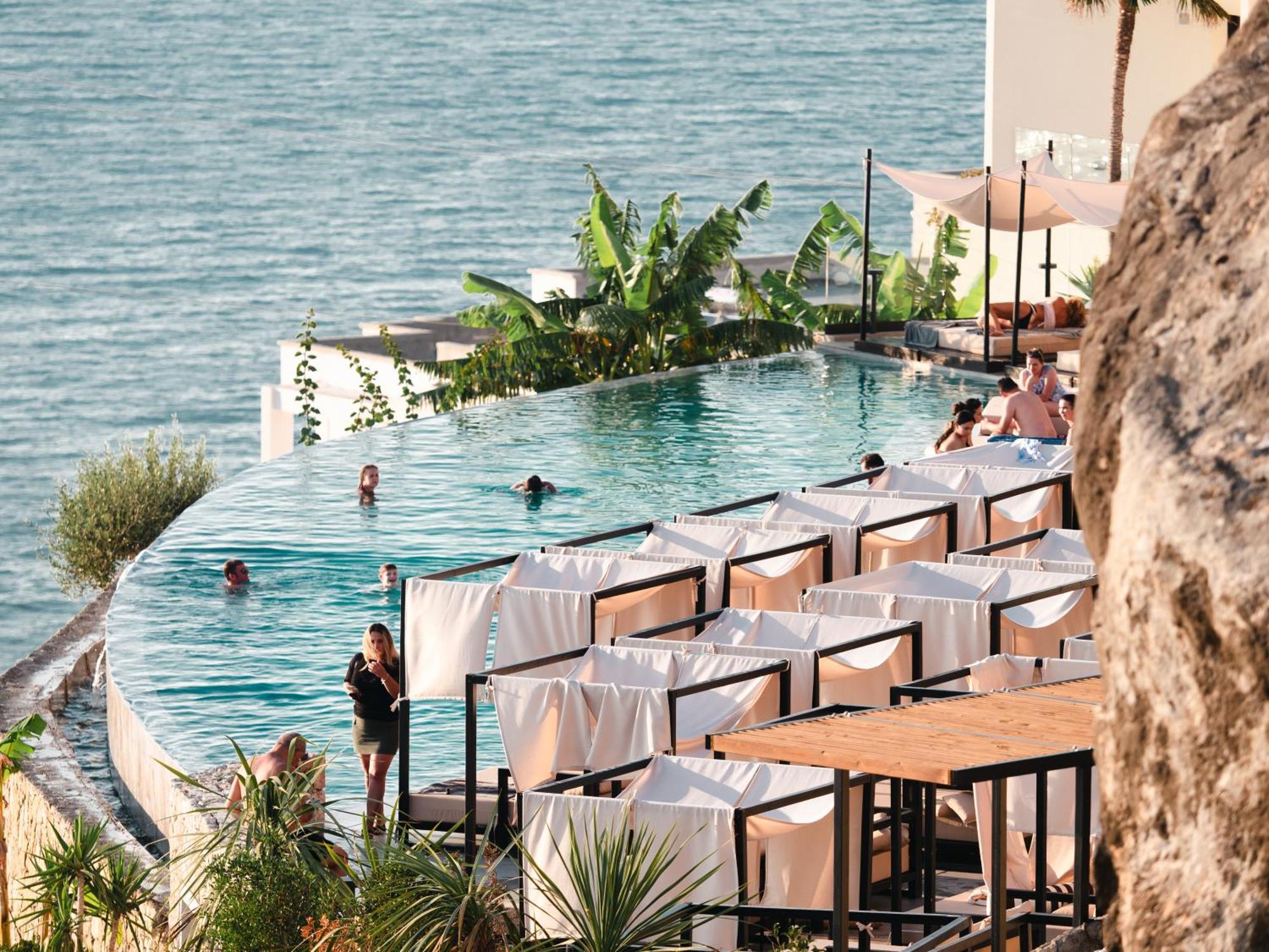 Nobus Hotel & Spa Radhime Exterior photo