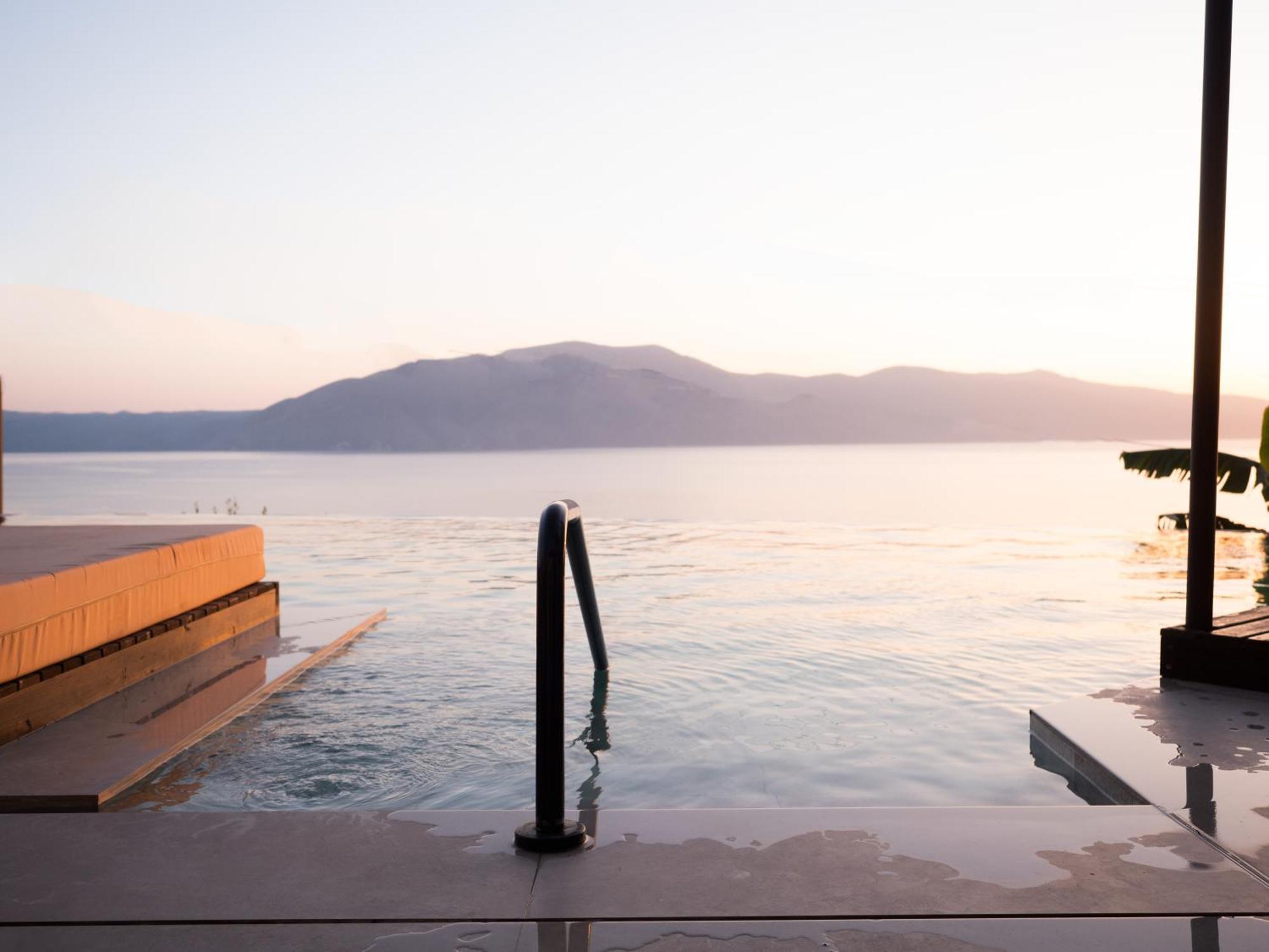 Nobus Hotel & Spa Radhime Exterior photo