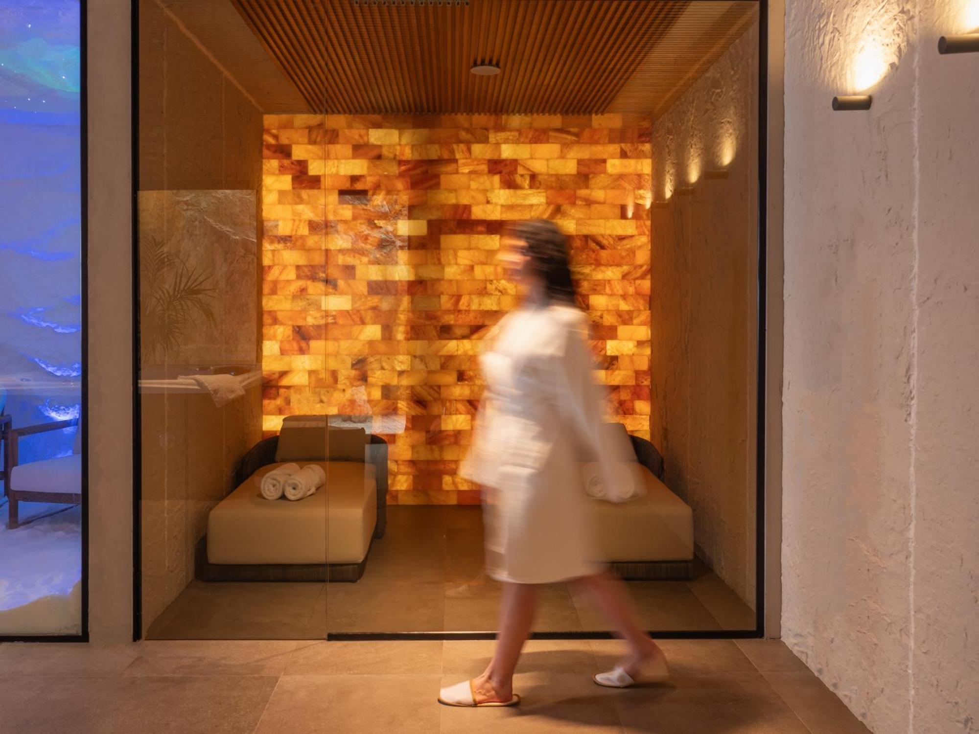 Nobus Hotel & Spa Radhime Exterior photo